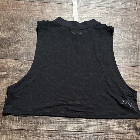 lululemon athletica Black Sleeveless Crop Top - Picture 6 of 8